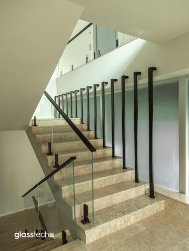 nərdivan şüşə perila